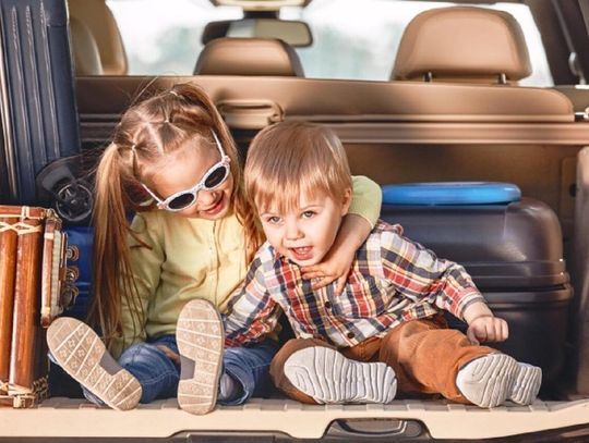 TOP 5 kosmetyków, które warto zabrać w każdą podróż z dzieckiem