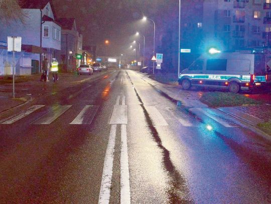 Tragedia na ul. Reja wstrząsnęła Zamościem. Wielu wciąż nie może się z nią pogodzić Do tragedii doszło 1 grudnia 2025 przy ul. Reja w Zamościu.