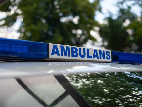 Ratownik medyczny, który przyjechał na interwencję do jednego z siedleckich mieszkań, został dźgnięty nożem przez mężczyznę, któremu udzielał pomocy.