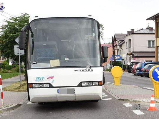 Tragedia w Tarnogrodzie. Autobus potrącił 74-latkę. Kobieta zmarła