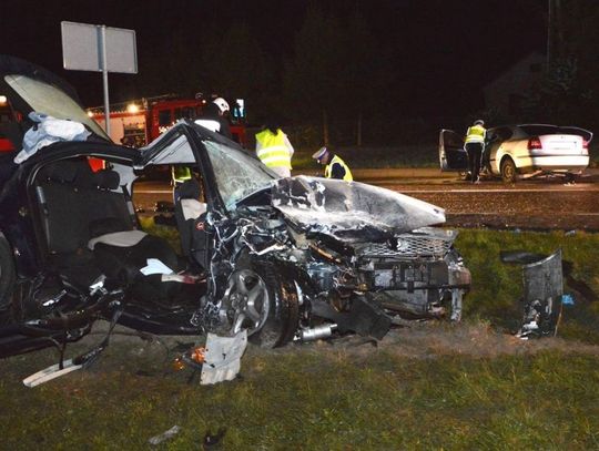 Tragiczny wypadek w Dąbrowie Tomaszowskiej. Nie żyje 19-letnia kobieta