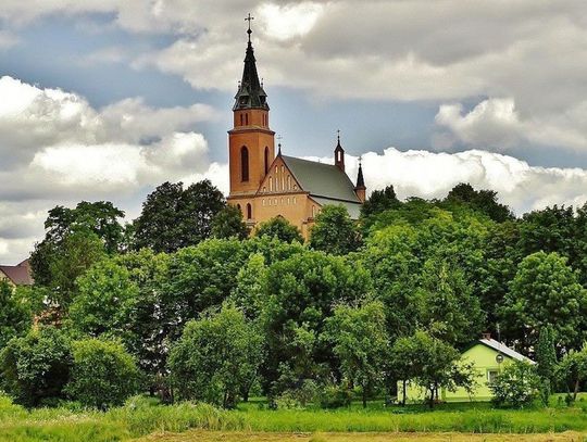 Rozbieżności w sprawie wykorzystania rządowej dotacji na remonty przy kościele w Trzeszczanach skłóciły miejscową parafię i władze gminy