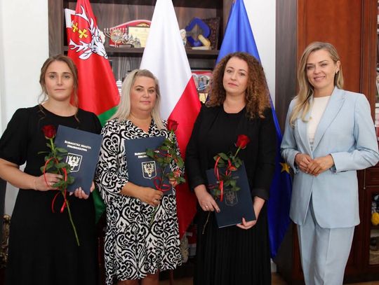 Trzy nauczycielki z Hrubieszowa zdobyły stopień mianowanego.