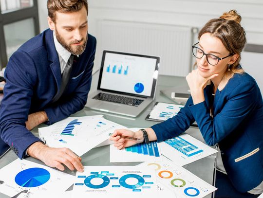 Narodowy Fundusz Zdrowia w swoim sprawozdaniu przedstawił m.in. zarobki pracowników.