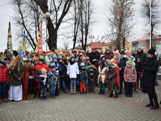 Tyszowce: Radosny Orszak Trzech Króli, a na koniec spotkanie ze Świętym Mikołajem [ZDJĘCIA]