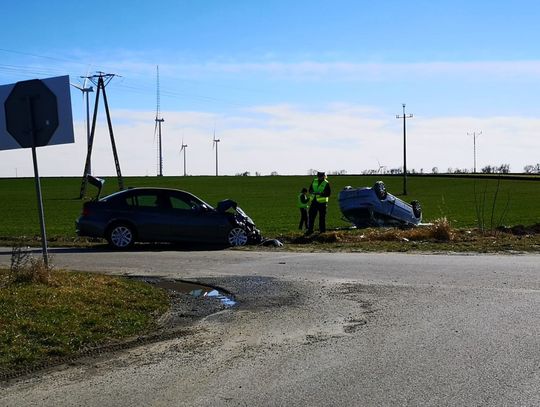 Wypadek w Tyszowcach. Trzy osoby trafiły do szpitala.