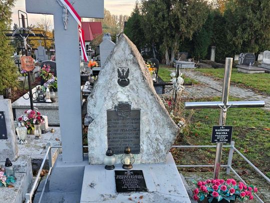 Tegoroczna kwesta pomoże odnowić mogiłę trzech żołnierzy poległych pod Dąbrową.