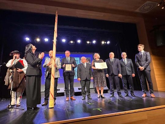 Tyszowieckie świece olbrzymki na liście dziedzictwa kulturowego Polski. W Ludźmierzu wręczono decyzję