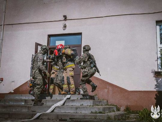 Żołnierze zamojskiego 25. Batalionu Lekkiej Piechoty i Państwowej Straży Pożarnej z Hrubieszowa ćwiczyli w ramach "Anakondy-23".
