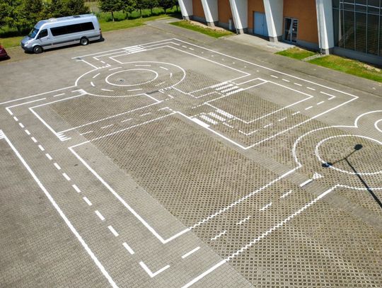 Nowy tor do nauki jazdy na rowerze wyrósł na parkingu OSiR w Biłgoraju.