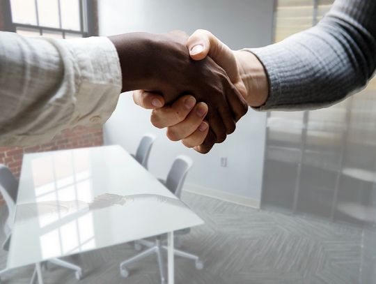 Umowa o pracę – wady i zalety