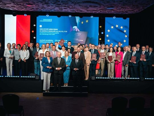 Podczas uroczystości w Lubelskim Centrum Konferencyjnym podpisano 22 umowy o dofinansowanie projektów o łącznej wartości ponad 276 mln zł, z czego przeszło 192 mln zł pochodzi z Funduszy Europejskich.