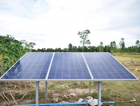 Używane panele fotowoltaiczne - dlaczego są inwestycyjną pułapką? 