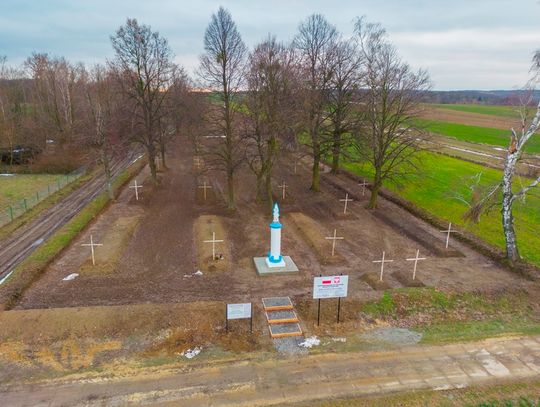 W miejscowości Zaporze, gmina Radecznica zakończono remont cmentarza wojennego