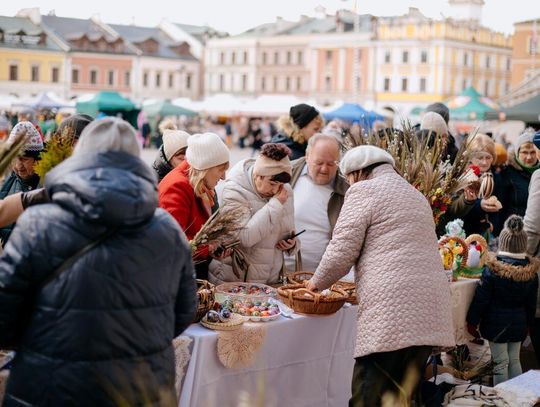 Przed mieszkańcami Zamościa, powiatu zamojskiego i turystami 48. Kiermasz Wielkanocny na Rynku Wielkim.
