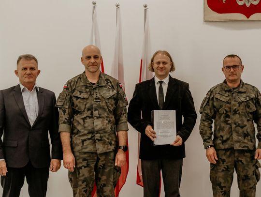 2. Hrubieszowski Pułk Rozpoznawczy został jednostką patronacką dwóch szkół: W Hrubieszowie i w Łaszczowie.