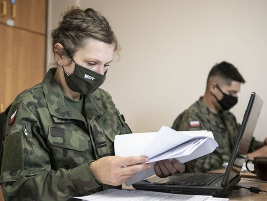 Wojsko wspiera szpitale w obsłudze baz danych