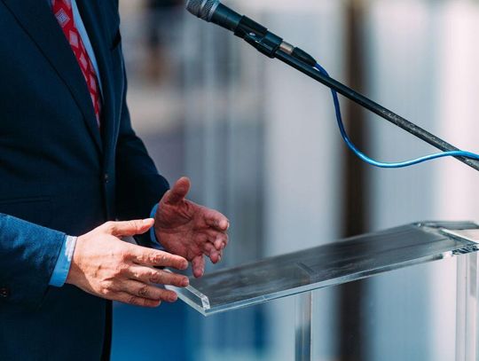 Zmiana stawek, od których uzależnione są pensje samorządowców. Oznacza to dla nich podwyżki.