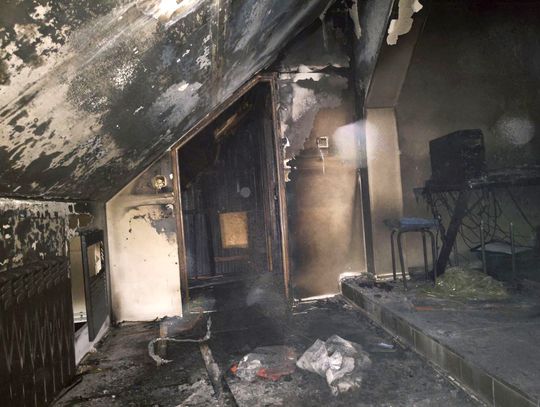 Pożar w bloku numer 8 w Wożuczynie-Cukrowni wybuchł 15 grudnia ub. roku.