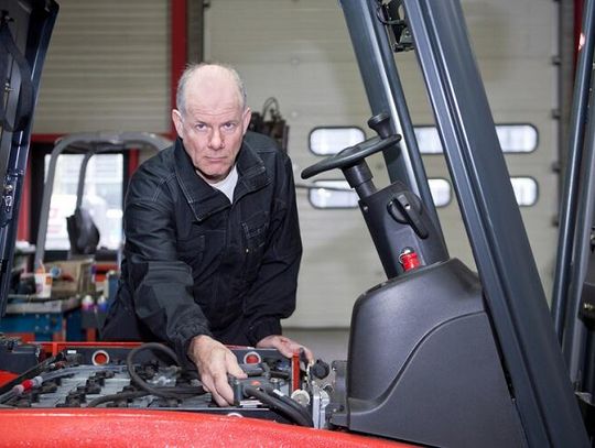 Wszystko o częściach do wózków widłowych – dowiedz się już teraz!