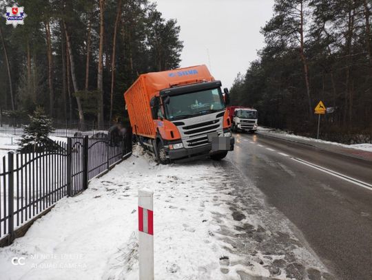 Wypadek między Bełżcem a Narolem. Ciężarówka uderzyła w smarta