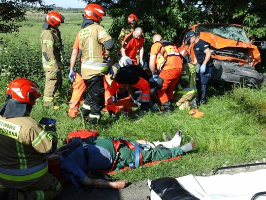 Wypadek w Hrubieszowie: Ciężarówka staranowała furgon. 5 osób rannych [ZDJĘCIA]