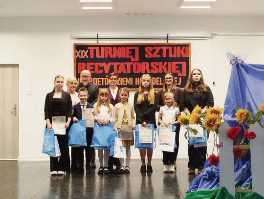 W Świetlicy Wiejskiej w Strzyżowie odbył się XIX Powiatowy Turniej Sztuki Recytatorskiej im. Poetów Ziemi Horodelskiej, w którym wystąpiło 29 recytatorów.