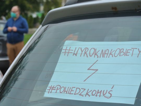 wyroknakobiety, #powiedzkomuś - protest w Zamościu (ZDJĘCIA, FILMY)