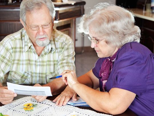 Rosnące koszty utrzymania uderzają w każdego. Bardziej odczuwają je jednak ci, którzy mają niski lub bardzo niski dochód.