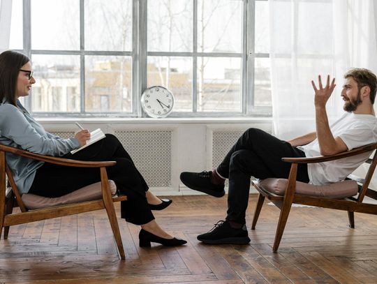 Zaburzenia nastroju - przyczyny, objawy i leczenie