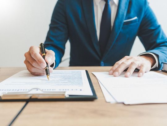 Zadatek przy kupnie mieszkania – komu się należy i w jakiej sytuacji?