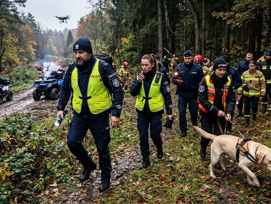 Zaginiona grzybiarka z gminy Biłgoraj odnaleziona po wielkich poszukiwaniach