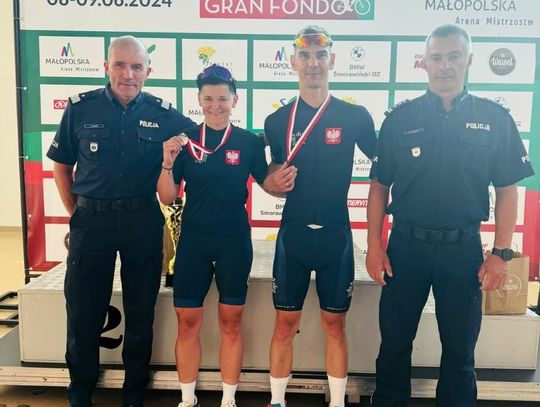 Zamojscy policjanci na podium wyścigu kolarskiego „Majka Gran Fondo 2024”