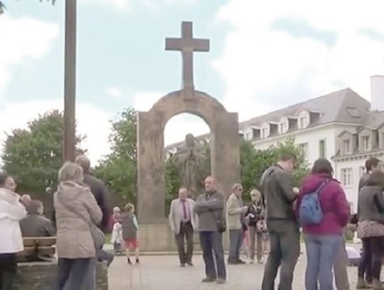 Zamojscy radni w obronie krzyża we Francji