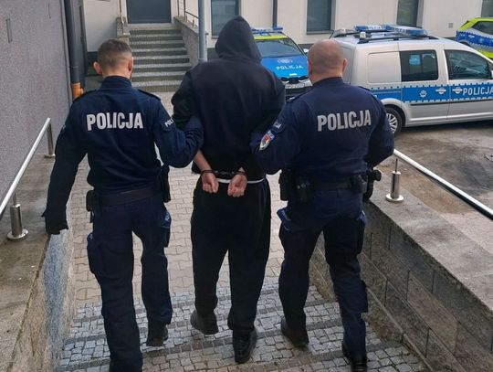 Kryminalni w mieszkaniu 20-latka z Zamościa odnaleźli narkotyki.