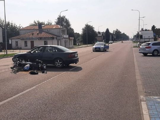 W Zamościu doszło do wypadku z udziałem motocykla i osobówki.