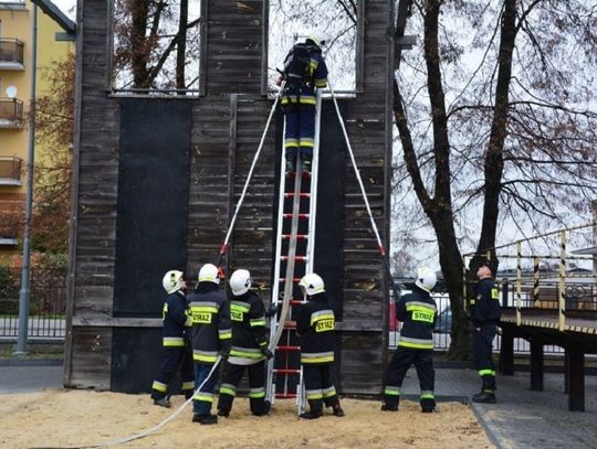 Zamość: 38 strażaków ratowników ze świadectwami