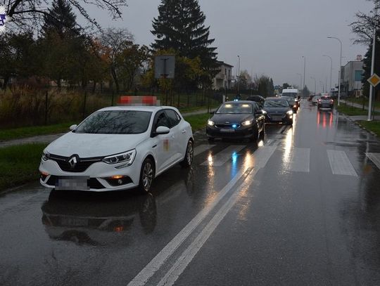 Zamość:  61-latek nie zauważył pieszej. Potrącona kobieta trafiła do szpitala