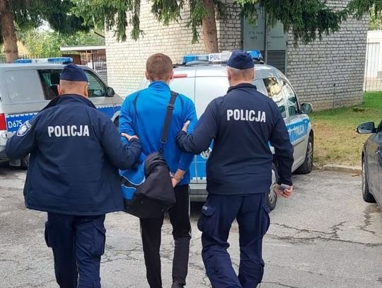 27-letni recydywista grożąc maczetą ukradł mieszkańcowi powiatu zamojskiego auto.