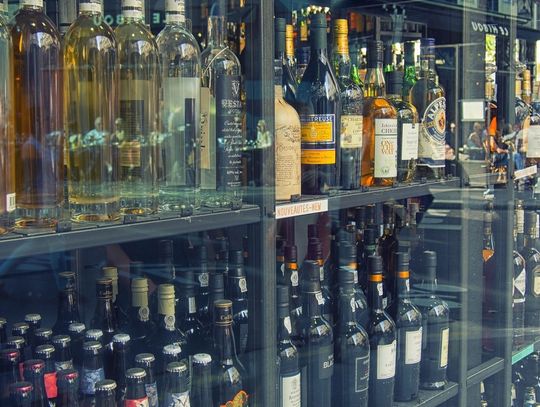 38-latek w sklepie spożywczym na terenie Zamościa kradł markowy alkohol.