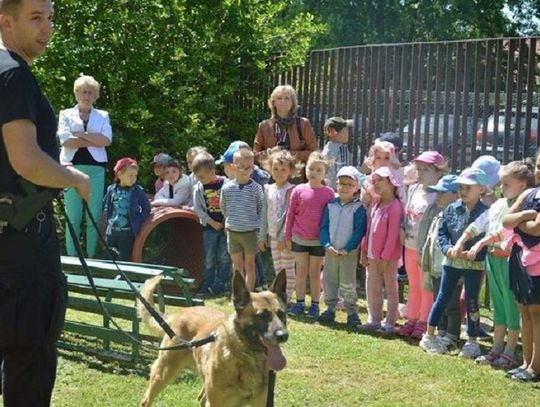 Zamość: Dzień Dziecka z mundurowymi. Przedszkolaki w komendzie (ZDJĘCIA)