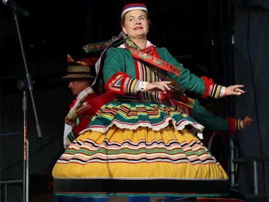 Zespół Pieśni i Tańca Zamojszczyzna na festiwalu Eurofolk w Zamościu.
