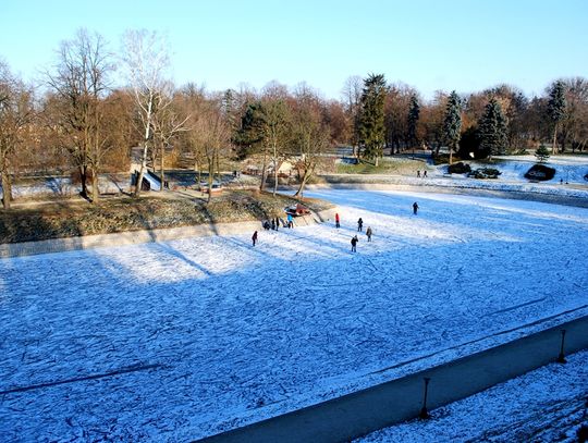 Zamość: Lodowisko w Parku Miejskim