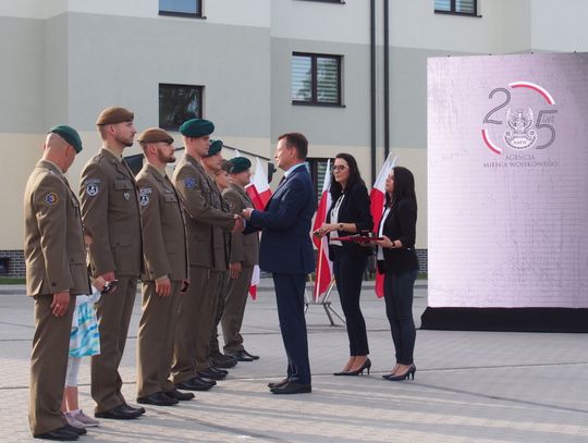 Zamość: Minister wręczył klucze żołnierzom