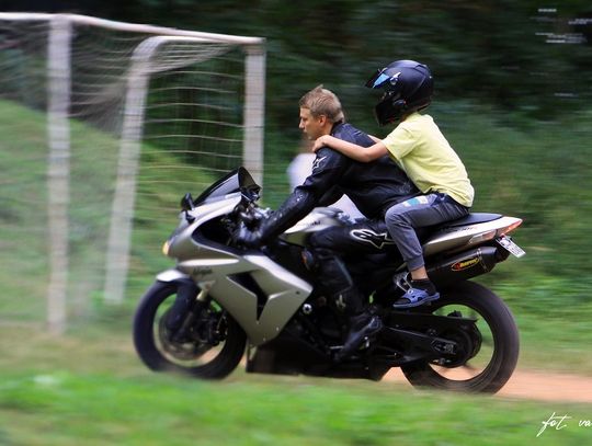 Zamość: Motocykliści odwiedzili dzieciaki z Domu Dziecka. Przywieźli prezenty (ZDJĘCIA)