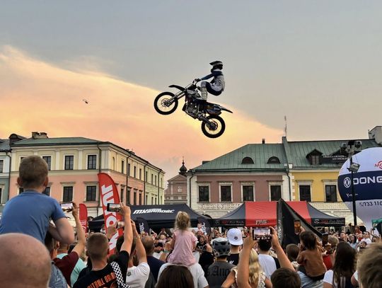 9. edycja wydarzenia Zamość na okrągło przyciągnęła tłumy.