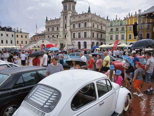 „Zamość na okrągło” po raz 8! Były wyścigi wraków, zlot klasyków, drifty, akrobacje [ZDJĘCIA]