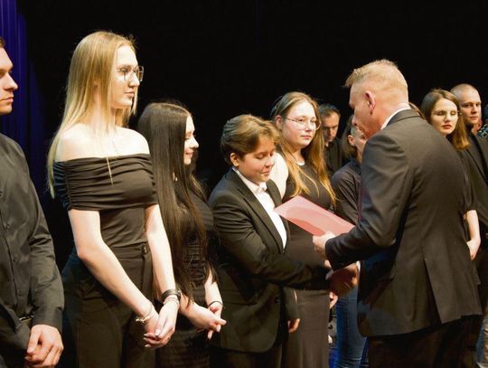 Wyróżnienia przyznane przez prezydenta Zamościa Rafała Zwolaka przekazał jego zastępca Marek Kudela