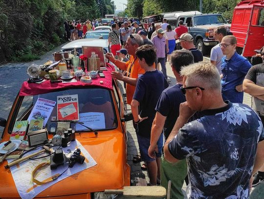 W sobotę (30 sierpnia) na ulicach Zamościa znowu pojawią się maluchy, syrenki i warszawy. Przed nami czwarta edycja imprezy, która w tym roku nosi nazwę Stalprodukt-Zamość 4. Zlot Pojazdów Zabytkowych Roztoczańskiego Muzeum PRL.