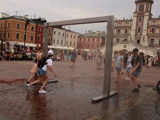 Zamość: O, kurtyna! Wodna. PGK dba o mieszkańców podczas upałów